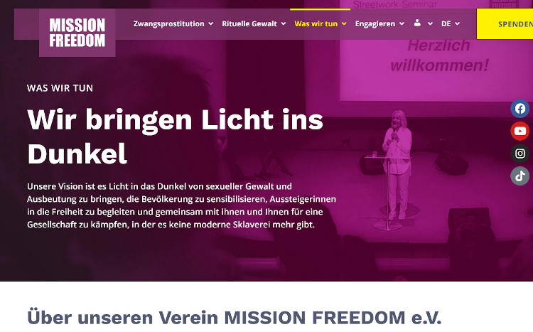 „Wir bringen Licht ins Dunkel“ lautet der Slogan auf der Webseite von Mission Freedom e.V. Tatsächlich verschleiert der Auftritt jedoch den religiösen Hintergrund des Vereins, denn davon ist auch bei gründlicher Suche wenig zu finden. Lediglich die Vernetzung mit der Evangelischen Allianz und die Mitarbeit im Arbeitskreis Christliche Lebenshilfe können als Hinweise gesehen werden. Darüber hinaus macht noch stutzig, dass der Zweiten Vorsitzenden Johanna Planeth auch die „Leitung Gebetshaus München“ obliegt.